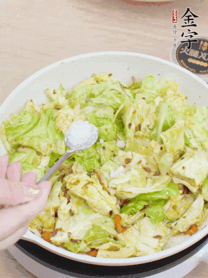 一點鹽、糖調味。